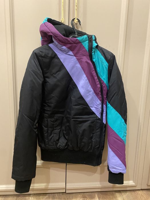 Качественная теплая куртка XS