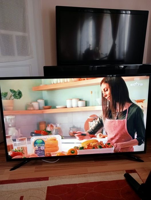 Smart LED TV Samsung Full HD 120 cm clasa AAA Wi-Fi Youtube