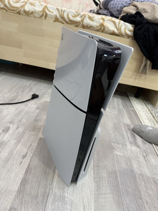 Продам ps5 slim 1tb