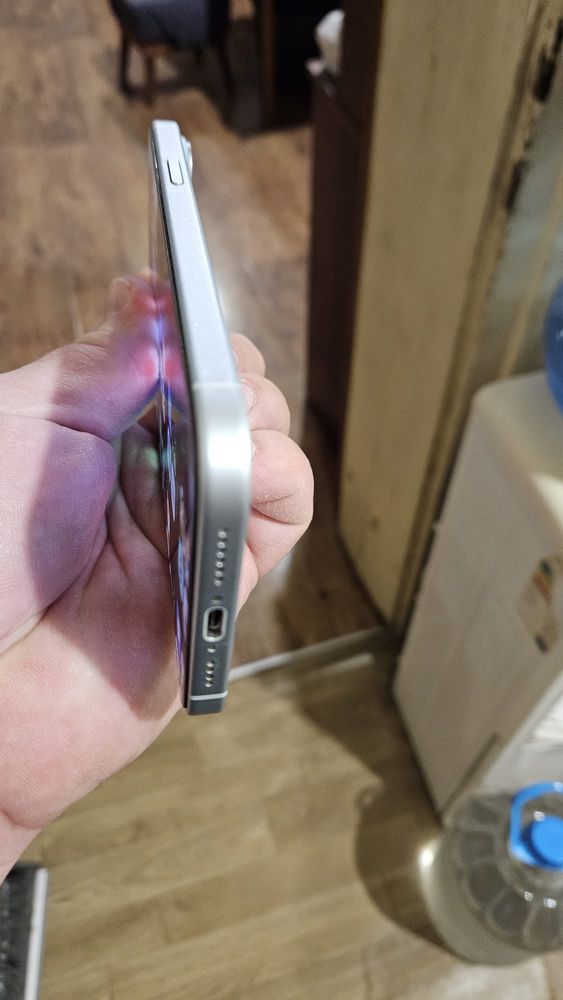 Iphone 15 plus silver