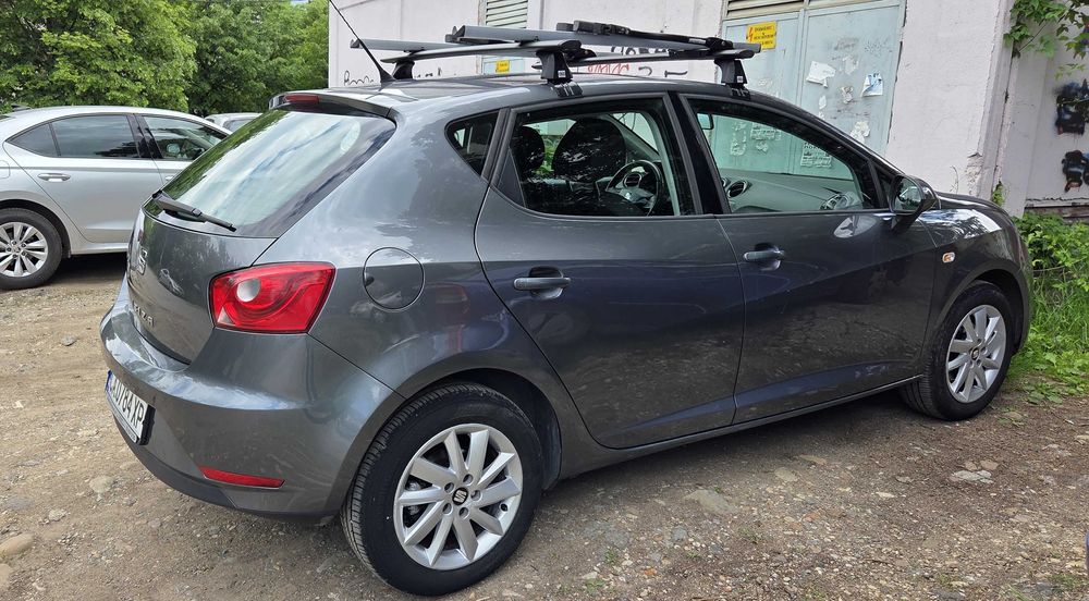 Лек автомобил Seat Ibiza 1.4 i