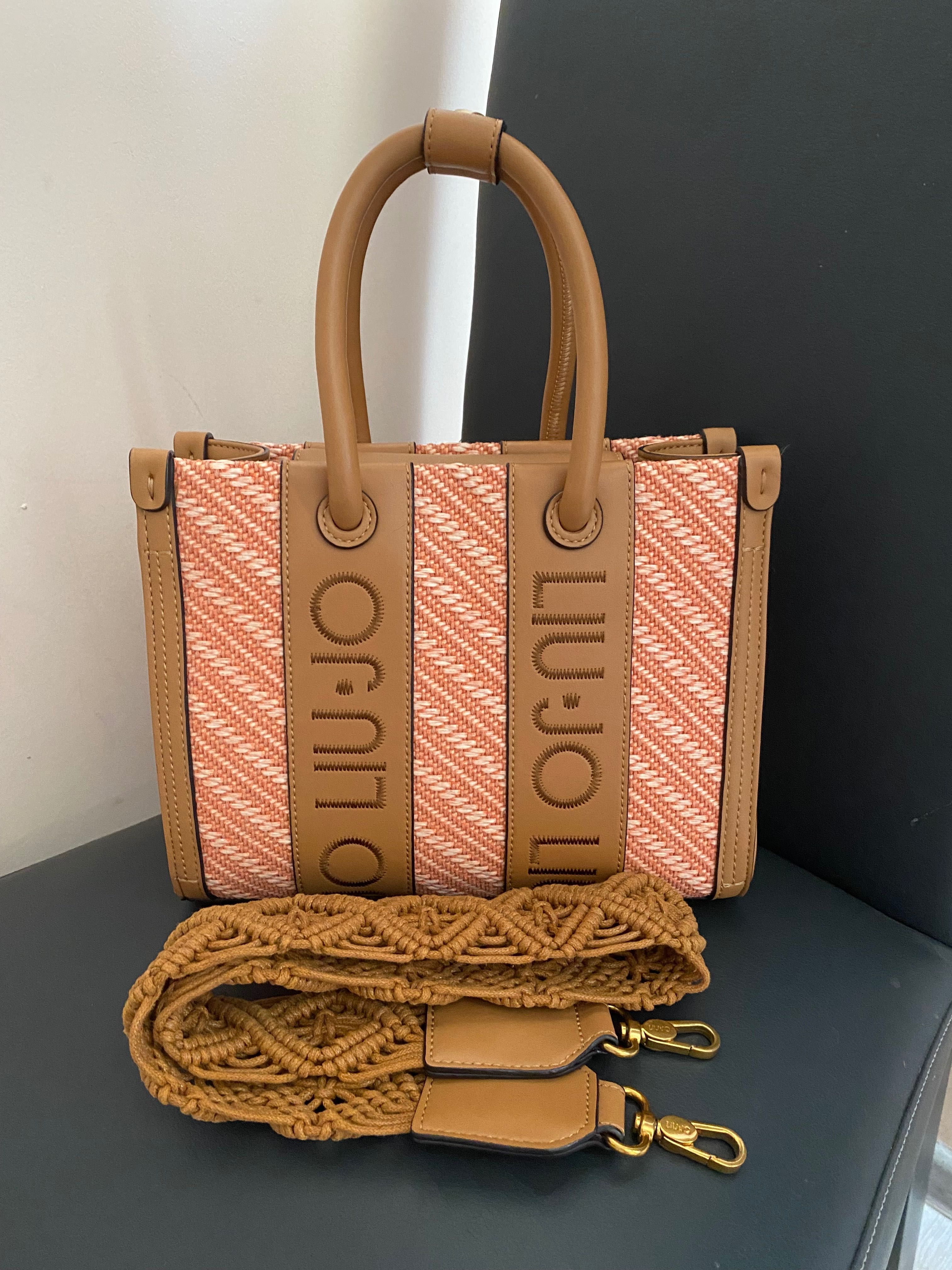 Нова чанта LiuJo