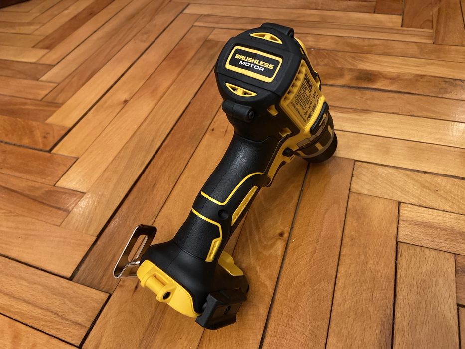 DeWALT-DCD795, nou, original.