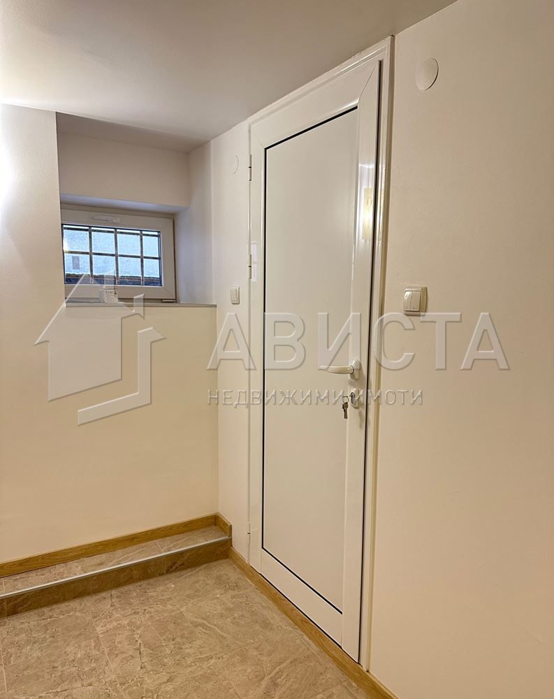 Продава се Заведение в София, Център - 41 кв.м за 2120 €/кв.м - Снимка #2