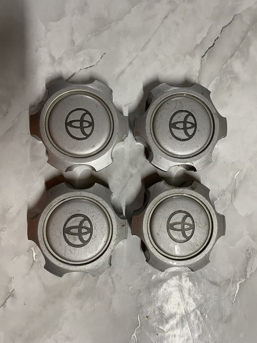 Продам колпачки на Toyota Prado