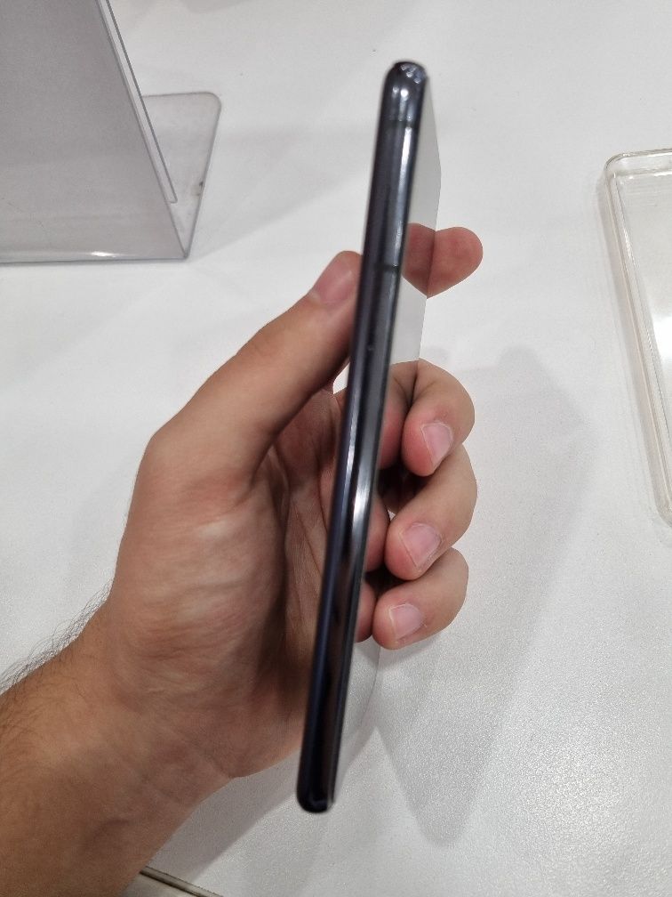 Samsung s 21 5G  srochno sotiladi