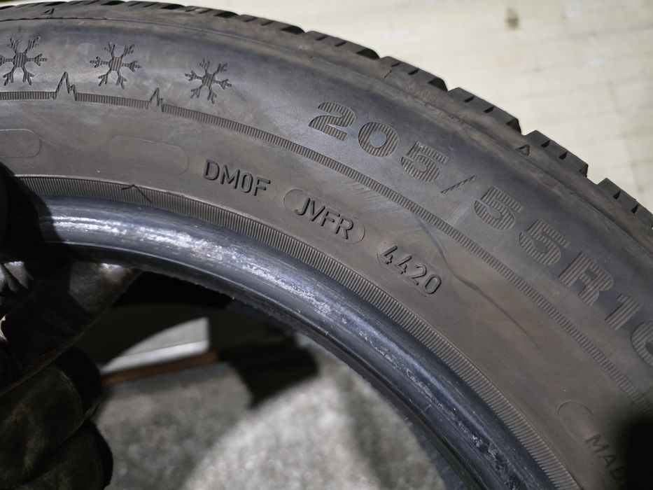 4бр Като нови зимни гуми 205 55 16 - Dunlop