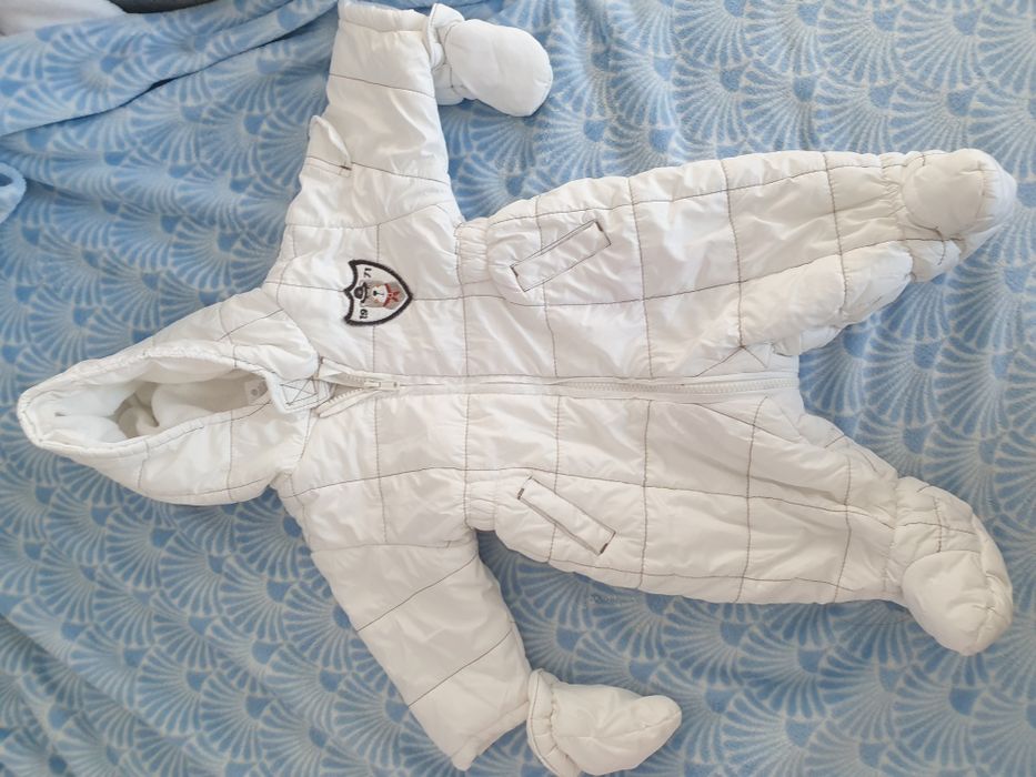 Combinezon/ Salopeta iarna C&A 0-3 luni