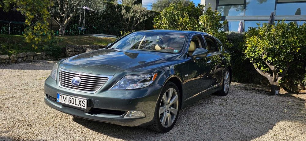 LEXUS LS600 hL- President