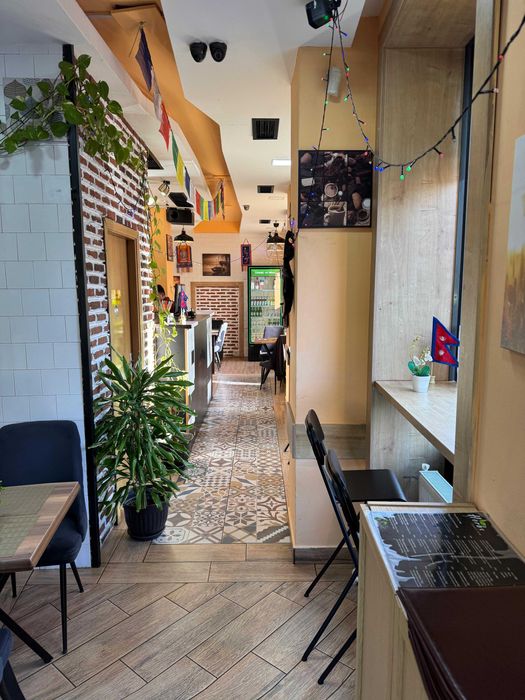 Rond Cosbuc - Spatiu comercial pe colt de Inchiriat