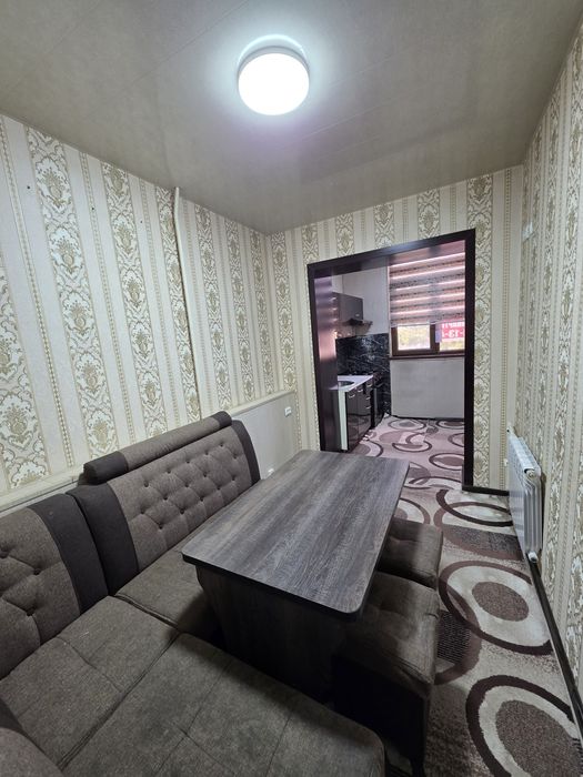 Кибрай центр 3/4/4 , кирпич , 77-серия , балкон 2х6.