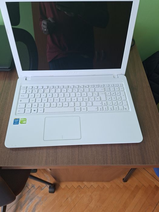 Laptop marca Asus