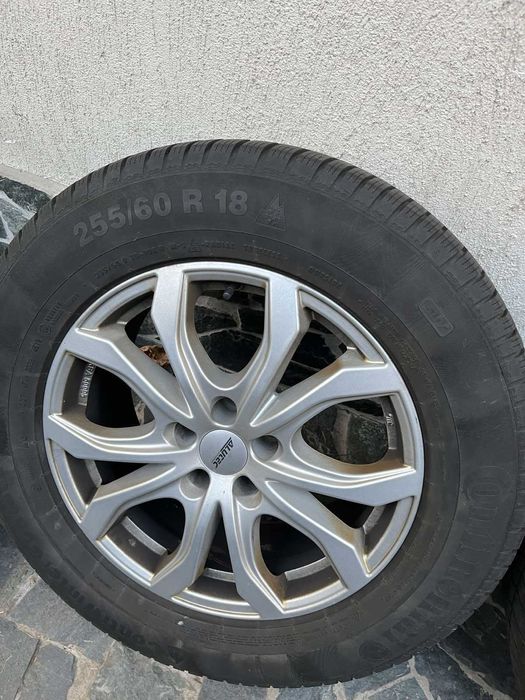 Джанти 8Jx18 5х112/66,5 центр. ЕТ 25 със зимни гуми 255/60R18