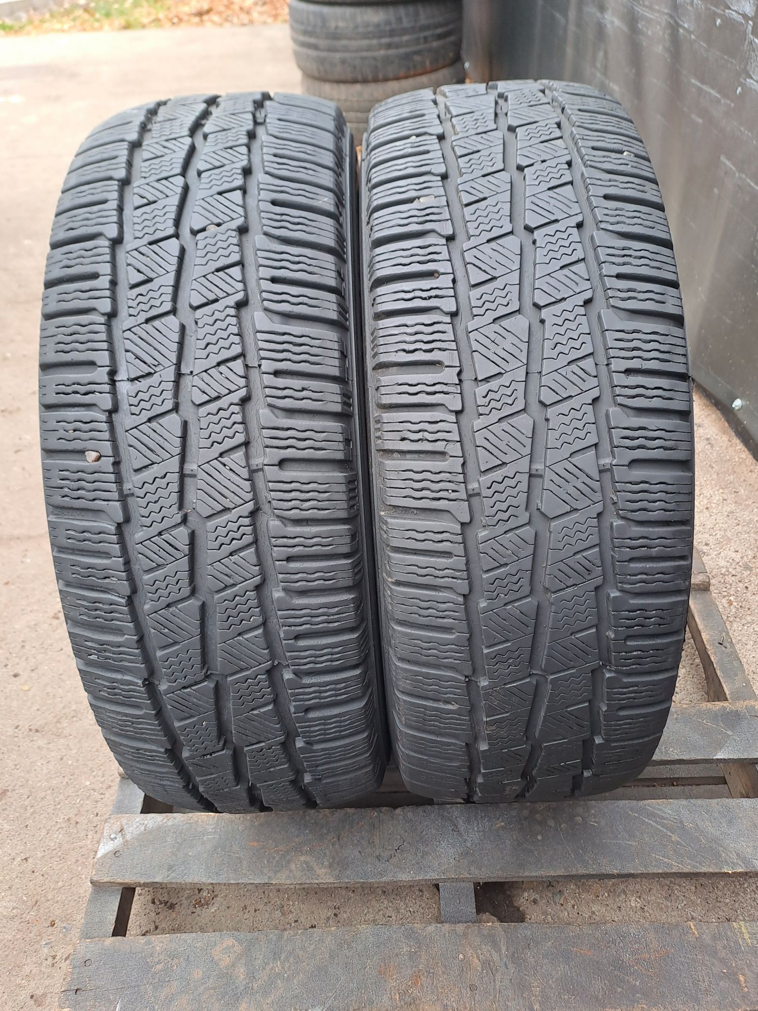 2бр. 235/65/16C Michelin