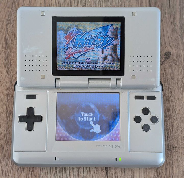 Nintendo DS FAT Silver modat, de top top