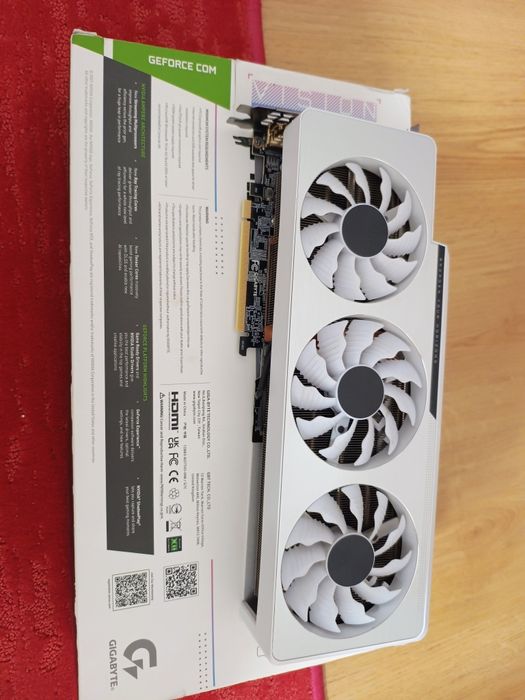 Vând placa video RTX 3070 TI 8gb DDR6X