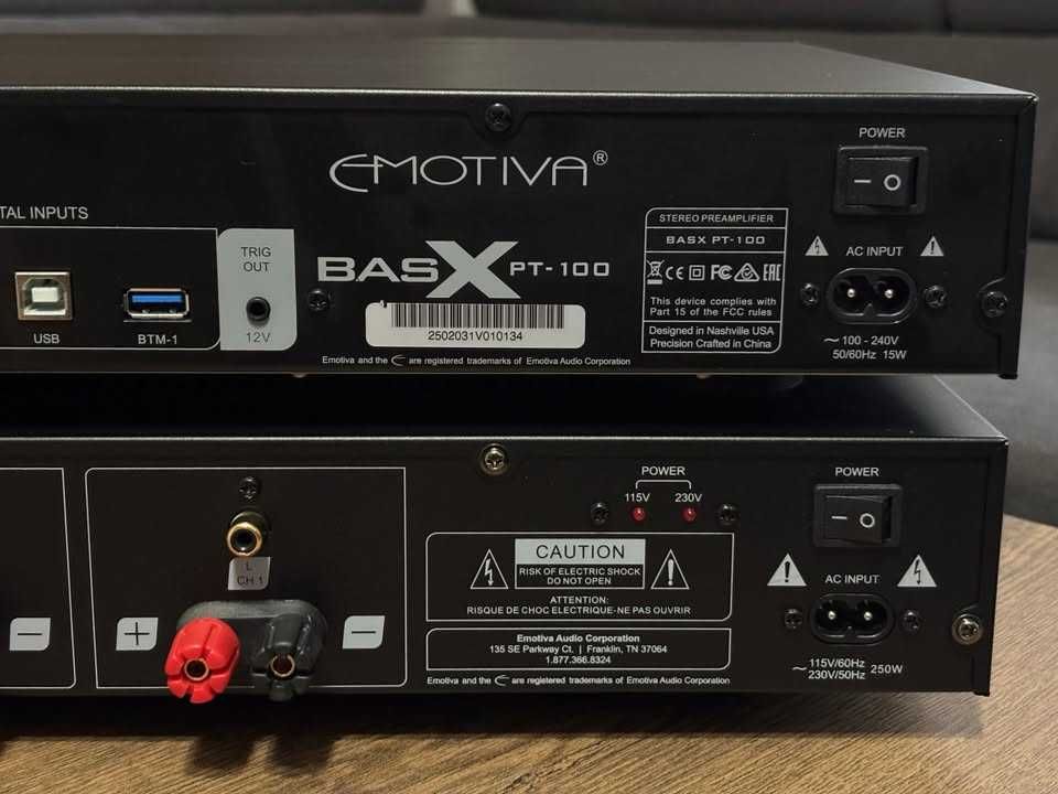 Vând Amplificator+Preamplificator Audio Emotiva (Statie)