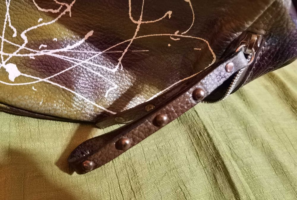 Чантичка от Италия, ръчно рисувана от естествена телешка кожа