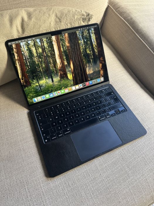 Macbook air 13 inch procesor M2, 256Gb midnight