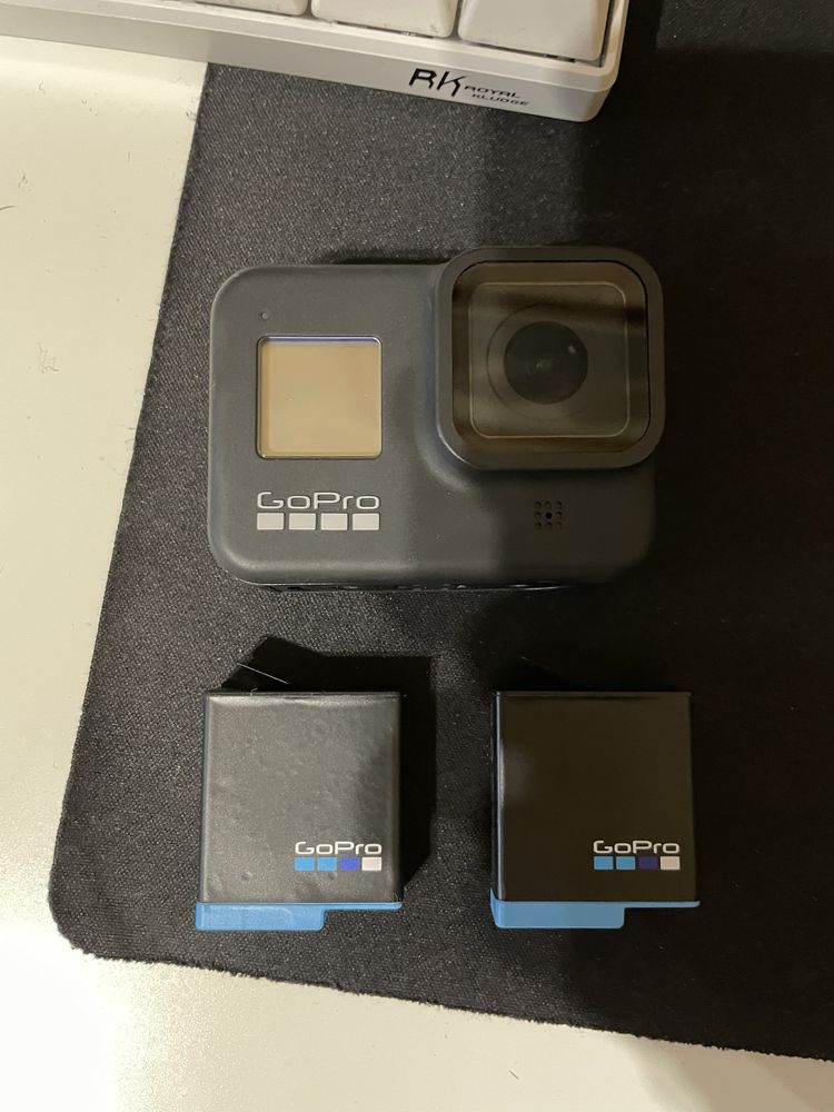 GoPro Hero 8 Black с 2 батерии + аксесоари