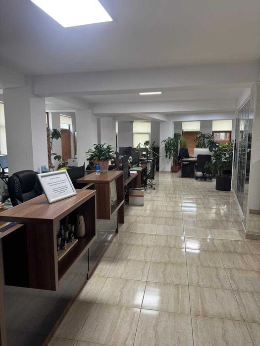 De inchiriat Spatiu comercial/birouri etaj 1- zona Piata Ovidiu