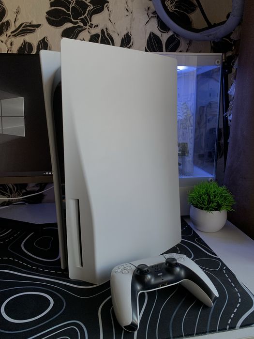 Продам Sony Playstation 5