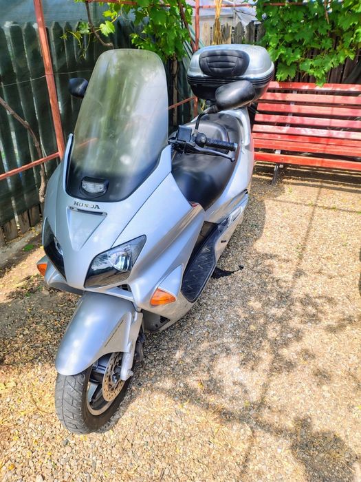 Scutere de 250 cc