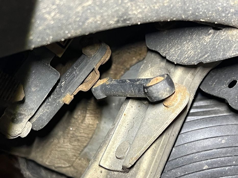Brat senzor nivel Mercedes 212, 204 xenon suspensie