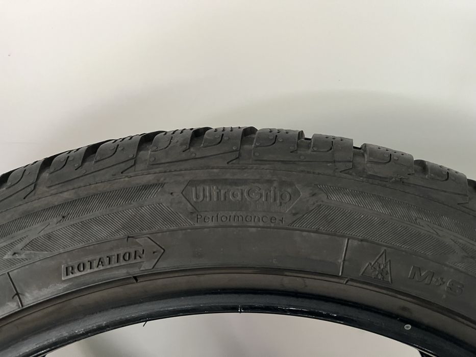 Зимни гуми 255/45/19 GoodYear
