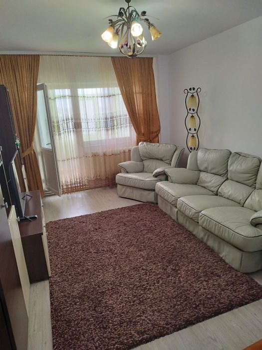 Inchiriez apartament 2 camere cu loc de parcare