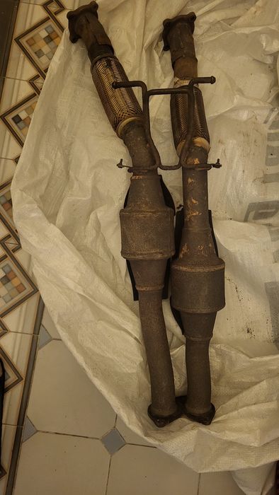 Средна тръба, втори катализатори за Volvo и Land Rover