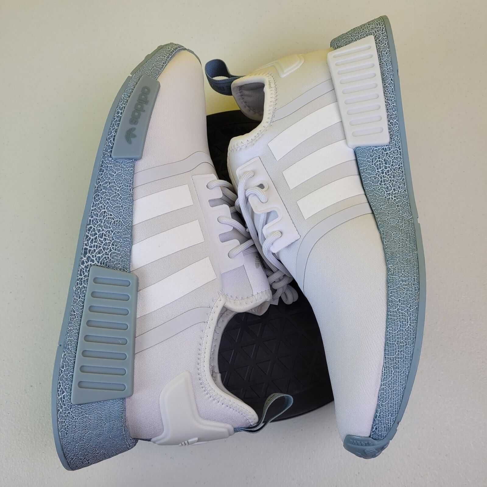Оригинални маратонки * ADIDAS NMD_R1 * EU46 2/3