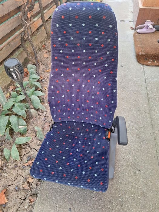 Vând  Scaun Microbuz  Iveco  , etc...