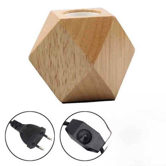 Настолна лампа от масивно дърво