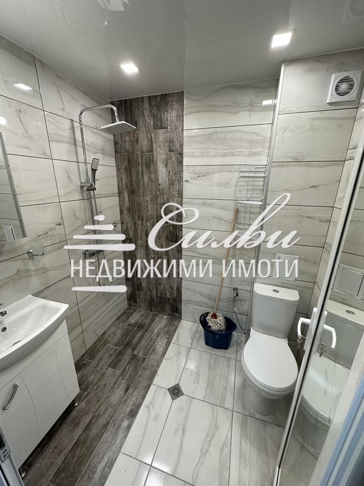 Дава се под наем Тристаен апартамент в Шумен, Тракия - 90 кв.м за 408 € - Снимка #6