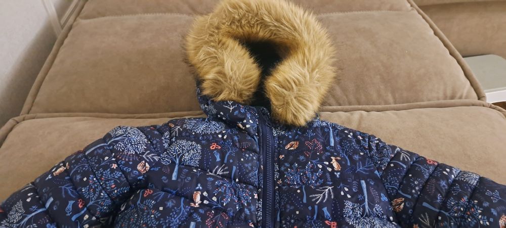 Продам комбинезон для девочки