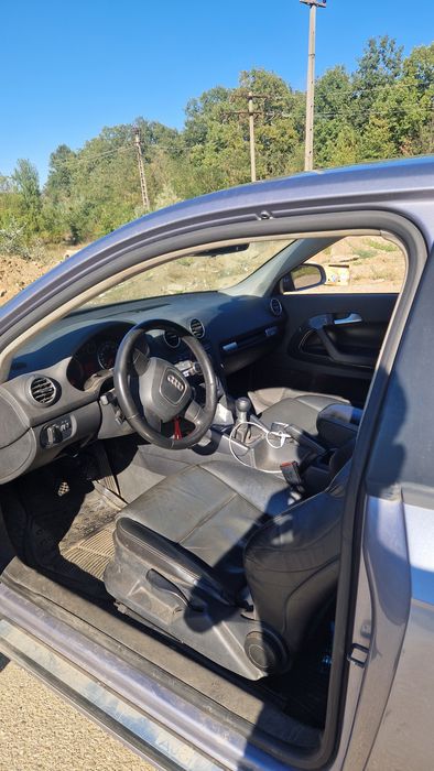 Vând Audi a3 8p 2.0tdi
