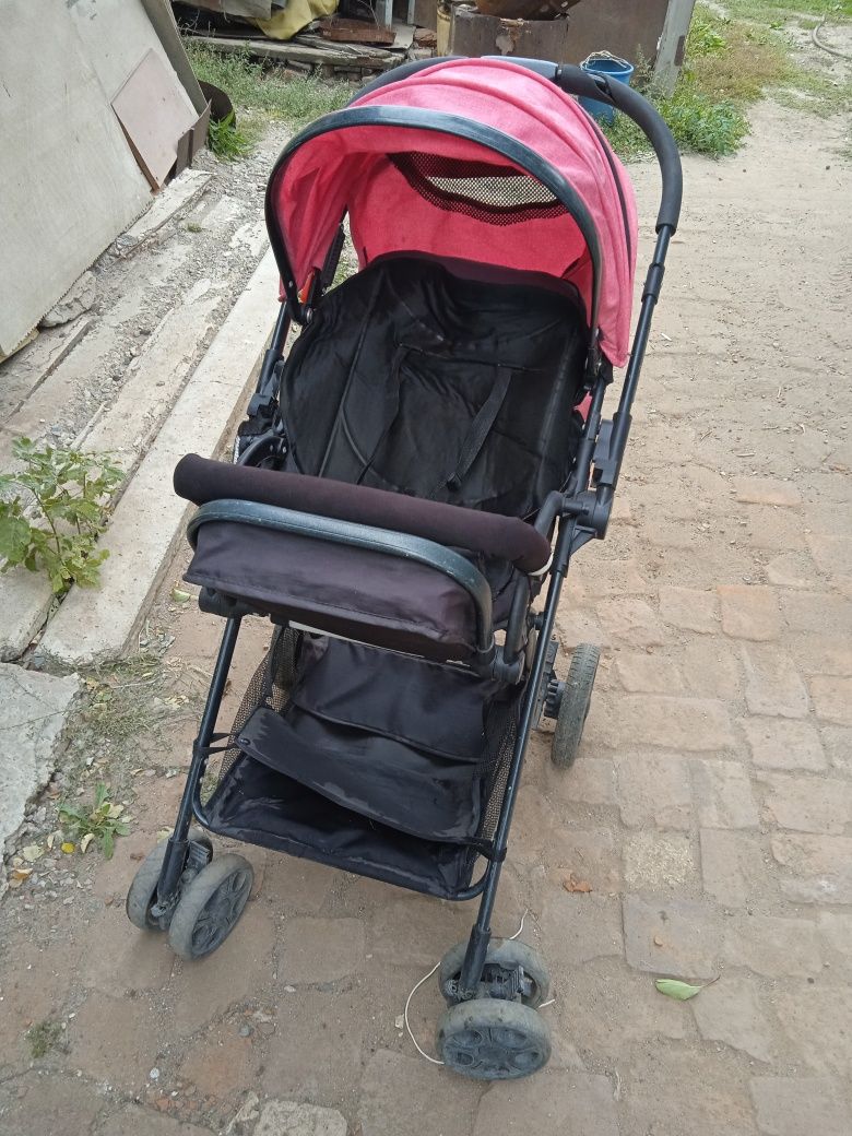 Продам прогулочная коляска