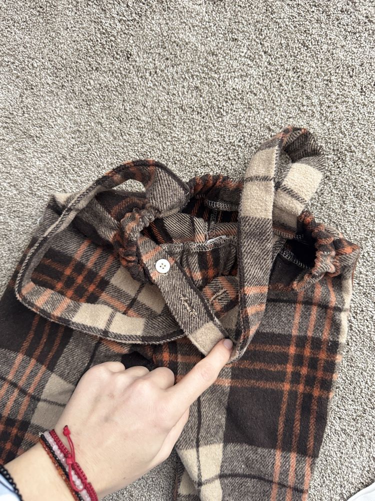 Set pantaloni cu bretele si bluza cu papion, 9-12 luni
