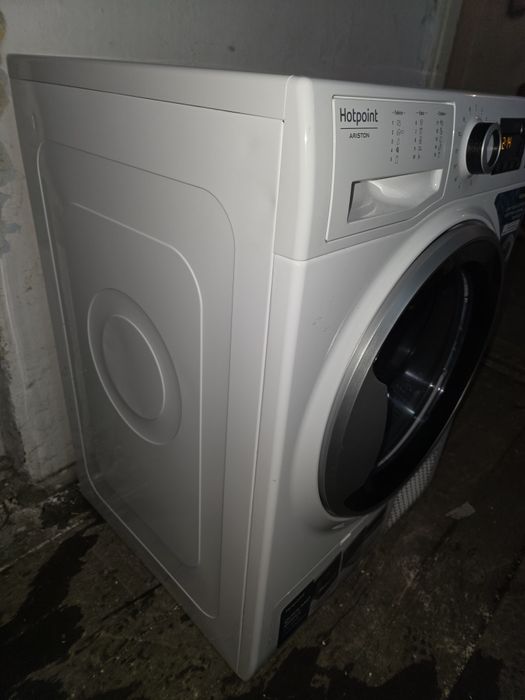 Uscator de rufe hotpoint 8kg invertor