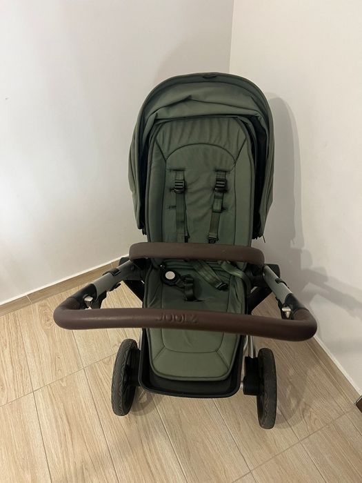 Vând căruț Joolz Hub