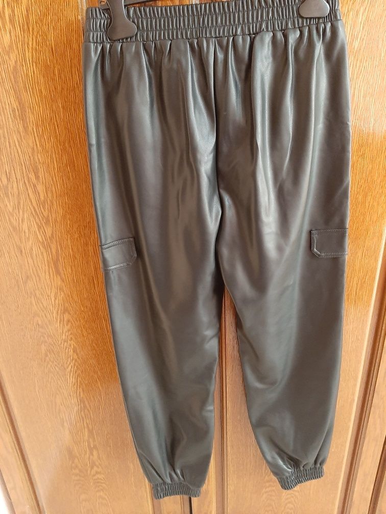 Pantaloni din piele damă