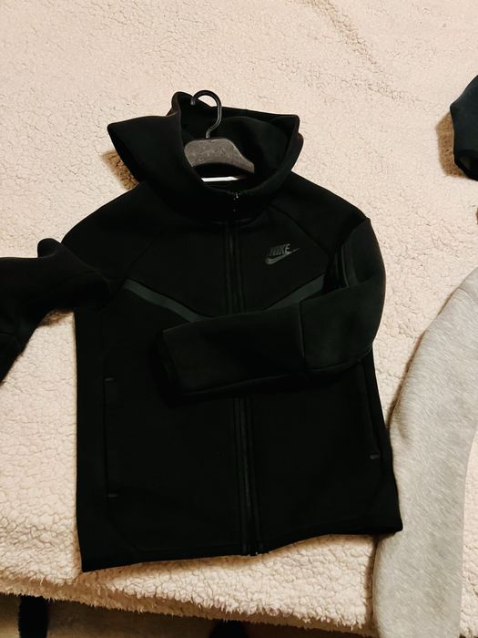 NIKE Tech Fleece суитчъри – като нови! XS и S