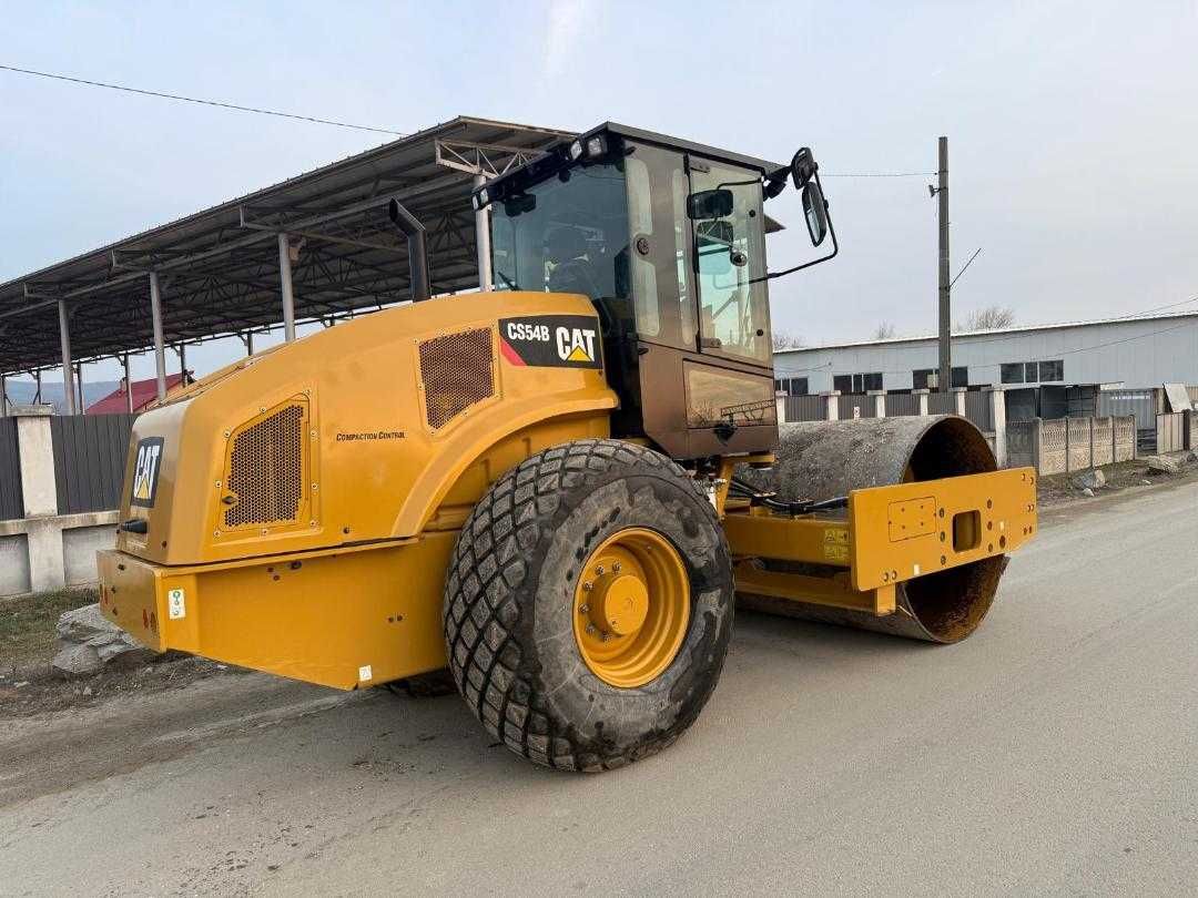 Compactor Caterpillar CS54 B/variante/schimb