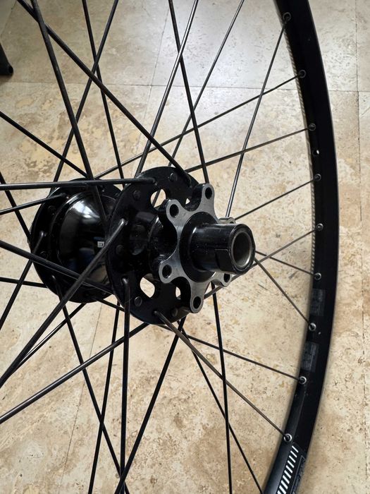 Roata MTB 27,5 Janta DT Swiss E512 25mm, butuc Novatec disc, caseta HG