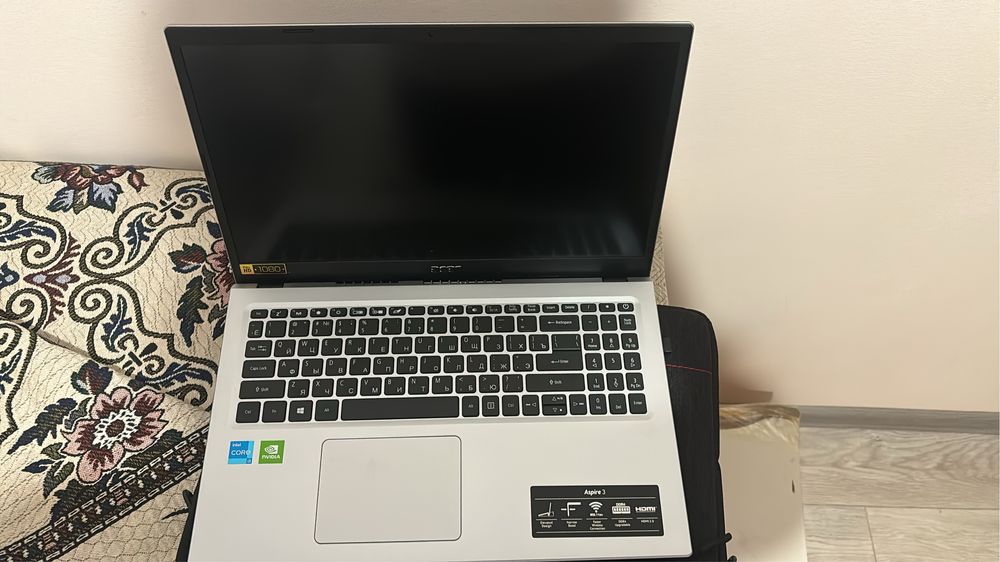Hоутбук Acer новый