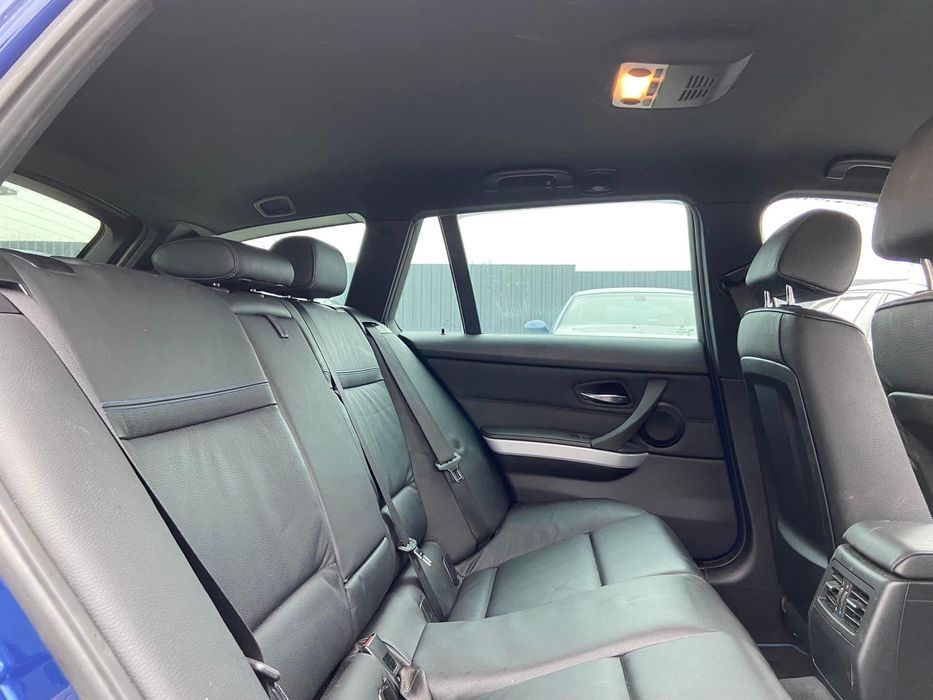 Dezmembrez BMW 320d M Pack Edition E91 LCI an 2011,RecaroHi-Fi, Led,
