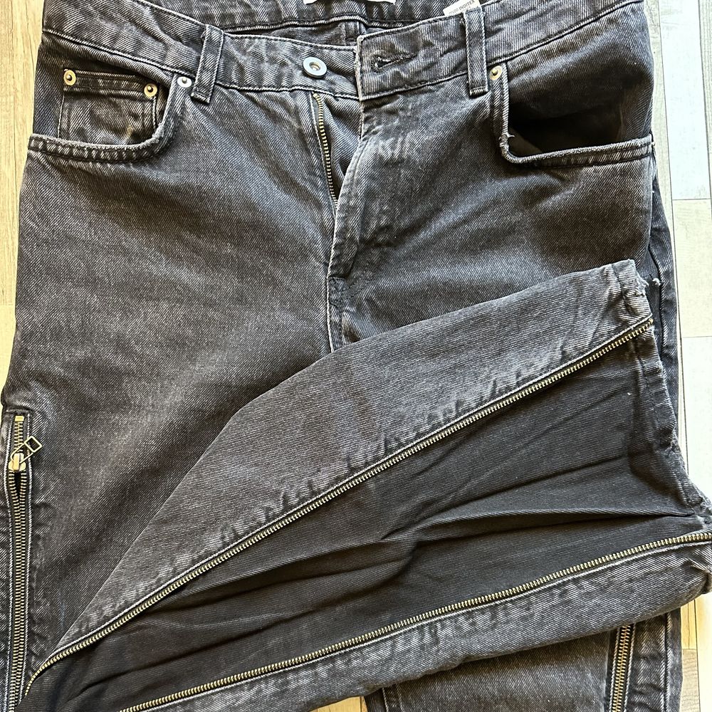 ZARA Faded Black Zipper pants