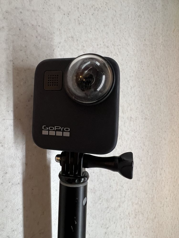 GoPro 360 MAX с двойно зарядно и две багерии