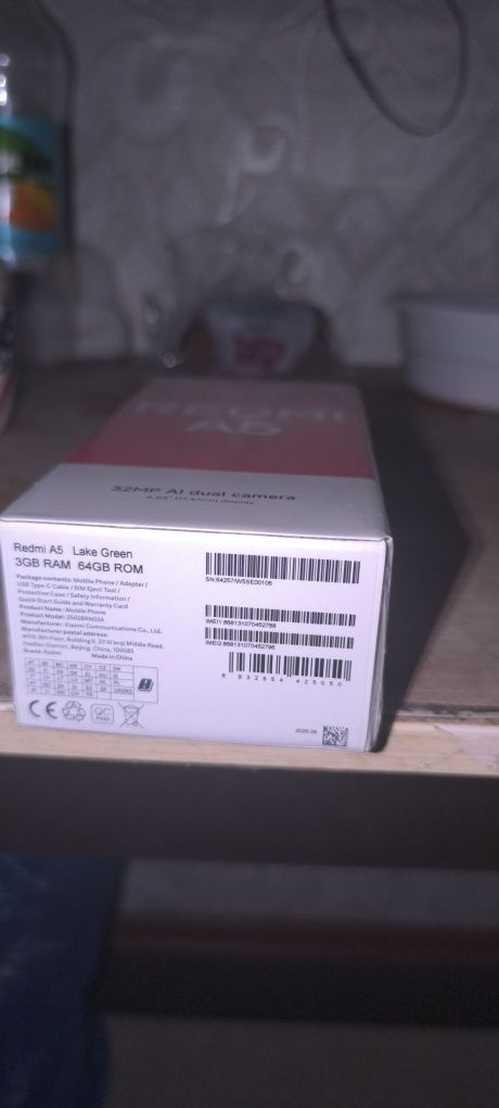 Redmi 5a  5200 mAh zaryadi ko'pga yetad 3/64 gp 32mp kamera yangi